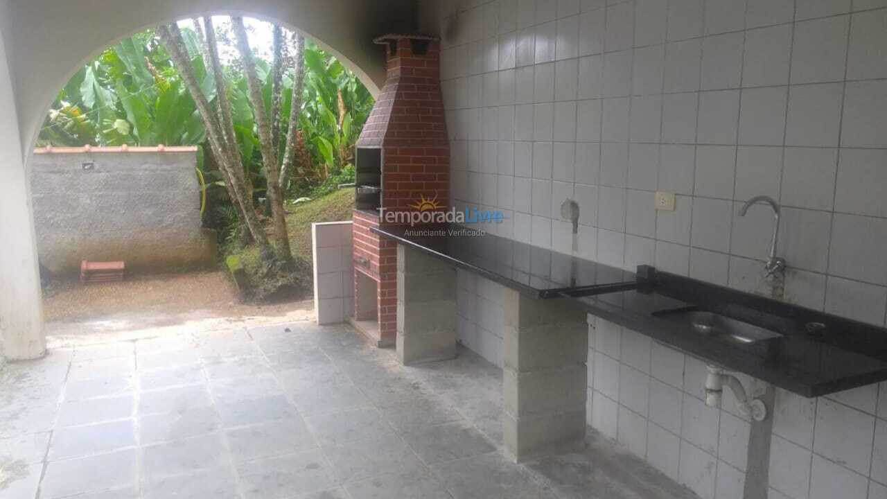Casa para aluguel de temporada em Ubatuba (Praia da Santa Rita)