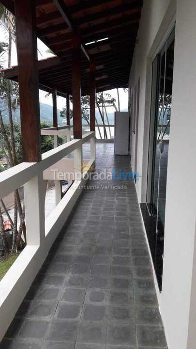 Casa para aluguel de temporada em Ubatuba (Praia da Santa Rita)