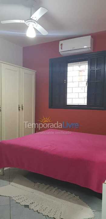 Casa para aluguel de temporada em Guaratuba (Coroados)