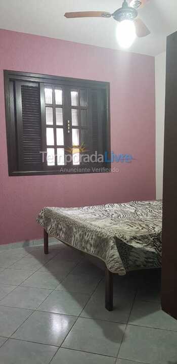 Casa para aluguel de temporada em Guaratuba (Coroados)