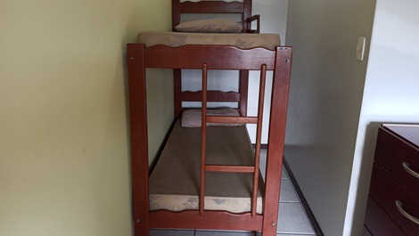 Beliche quarto família