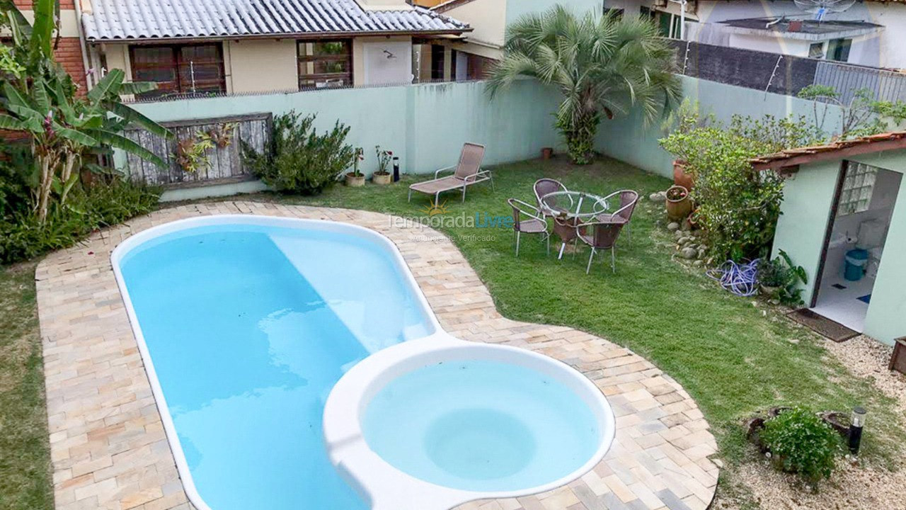 Casa para aluguel de temporada em Florianópolis (Cachoeira do Bom Jesus)
