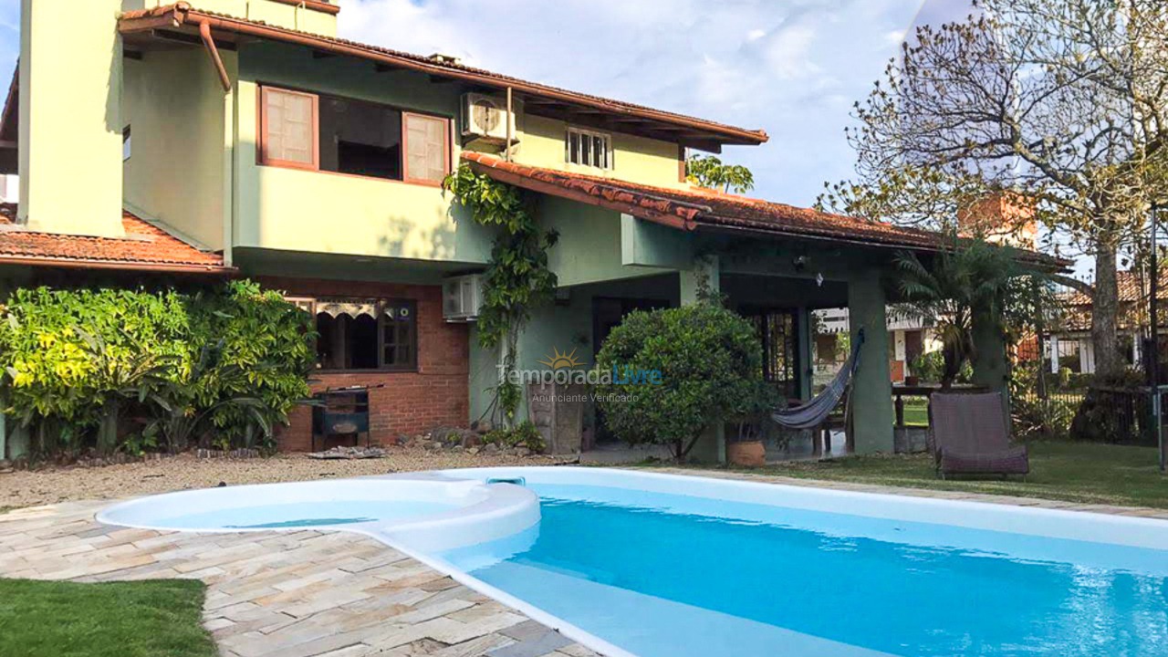 Casa para aluguel de temporada em Florianópolis (Cachoeira do Bom Jesus)