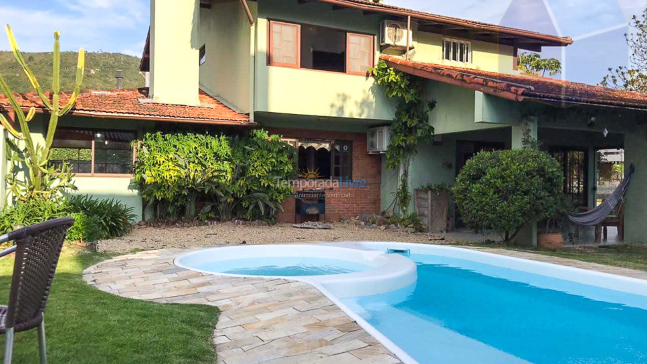 Casa para aluguel de temporada em Florianópolis (Cachoeira do Bom Jesus)