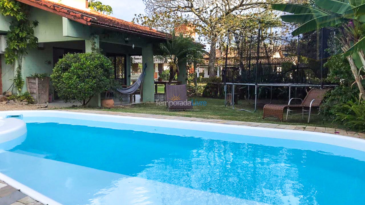 Casa para aluguel de temporada em Florianópolis (Cachoeira do Bom Jesus)