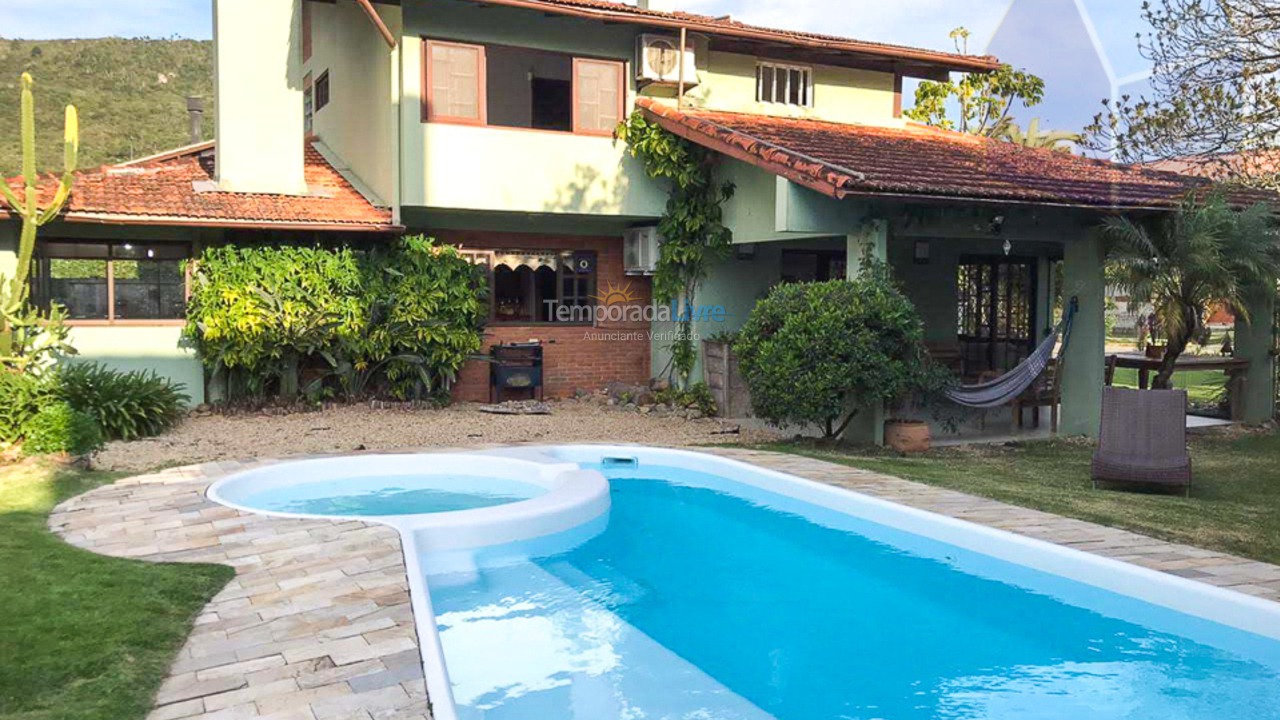 Casa para aluguel de temporada em Florianópolis (Cachoeira do Bom Jesus)