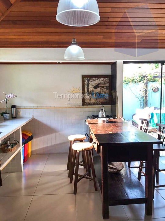 Casa para aluguel de temporada em Florianópolis (Cachoeira do Bom Jesus)