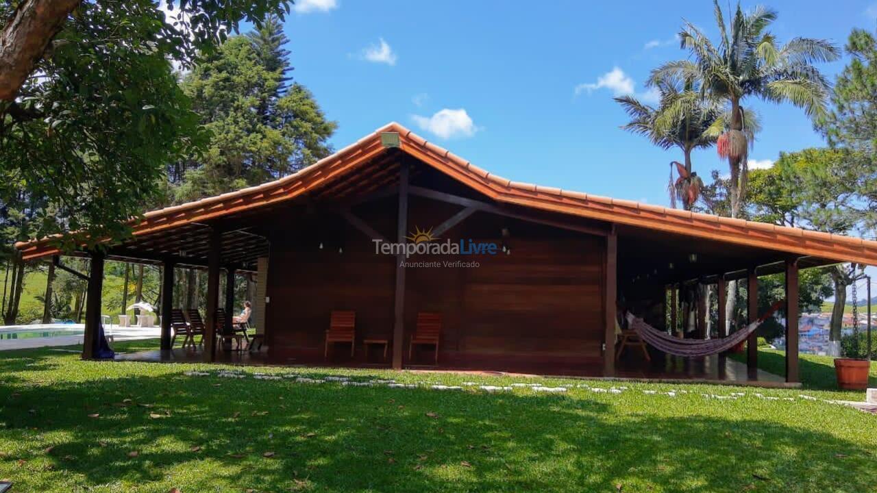 Chácara / sítio para aluguel de temporada em Santa Isabel (Santa Isabel)