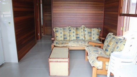 CHALE ACONCHEGANTE! Wi-Fi. Cond Morada da Praia