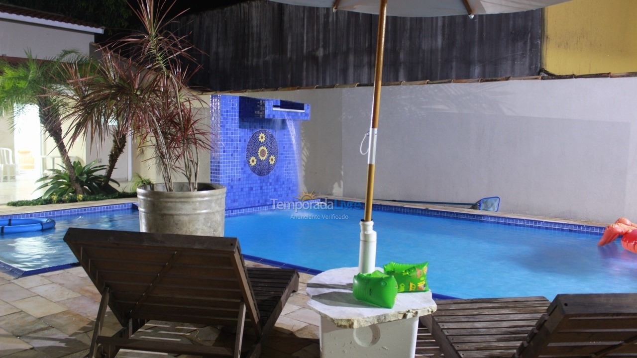 Casa para aluguel de temporada em Bertioga (Condominio Morada da Praia)