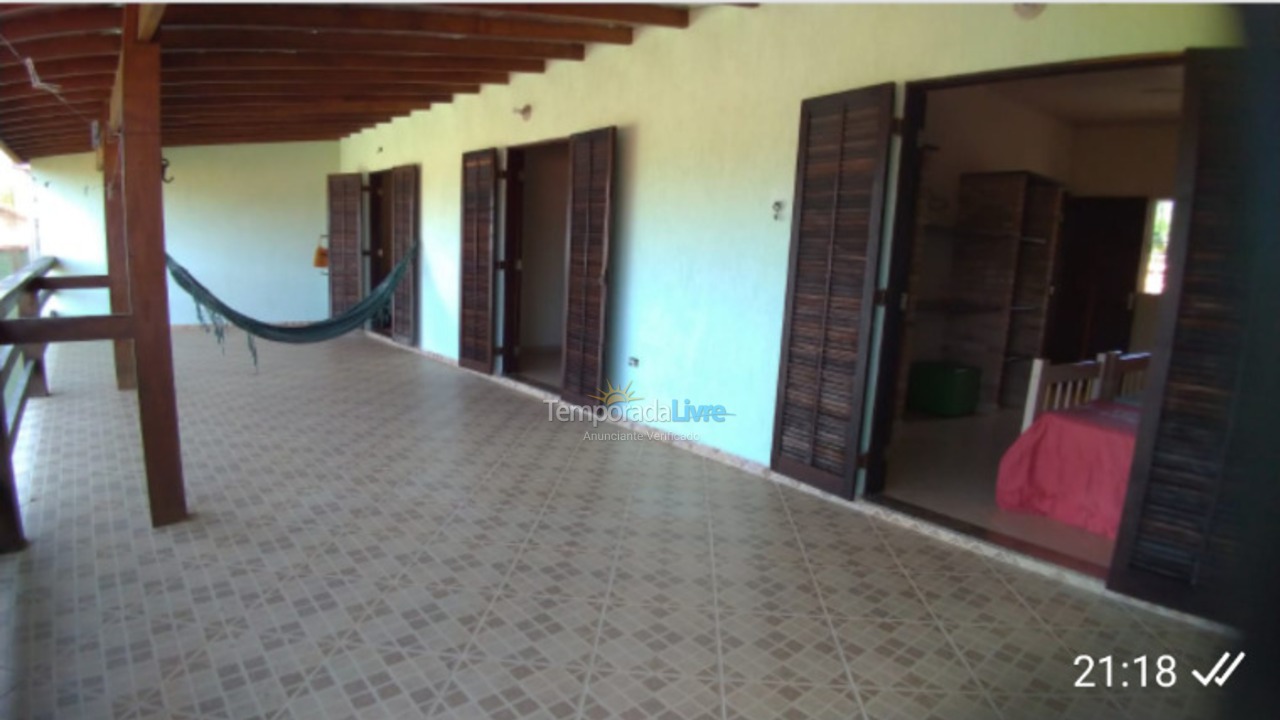 Casa para aluguel de temporada em Caraguatatuba (Massaguaçu)