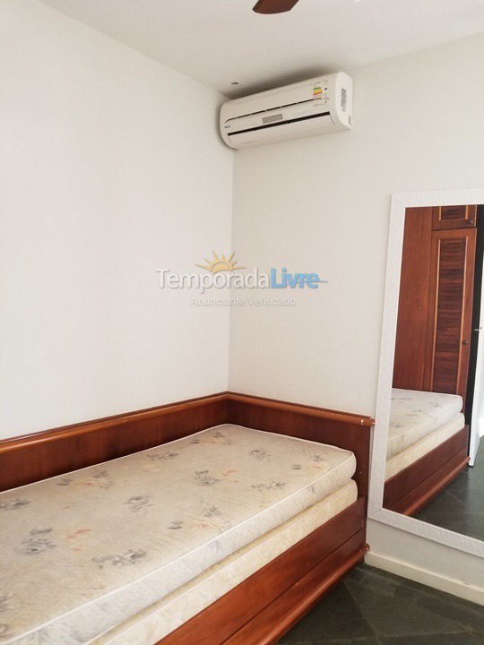 House for vacation rental in Ubatuba (Praia das Toninhas)