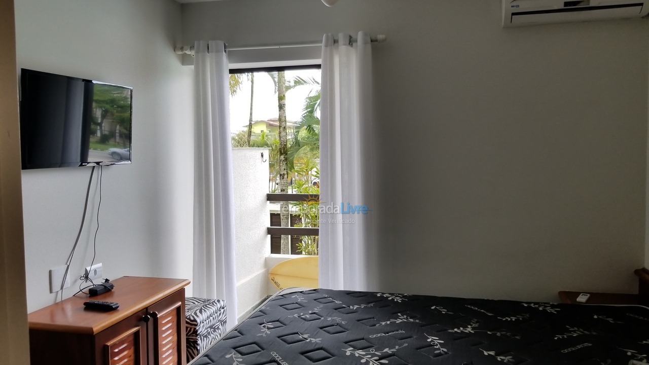 House for vacation rental in Ubatuba (Praia das Toninhas)