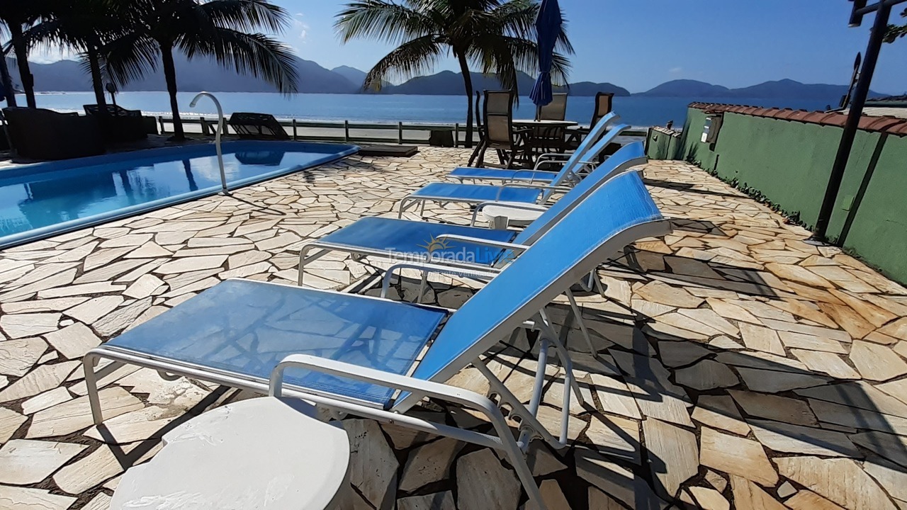 Casa para aluguel de temporada em Ubatuba (Praia da Fortaleza)