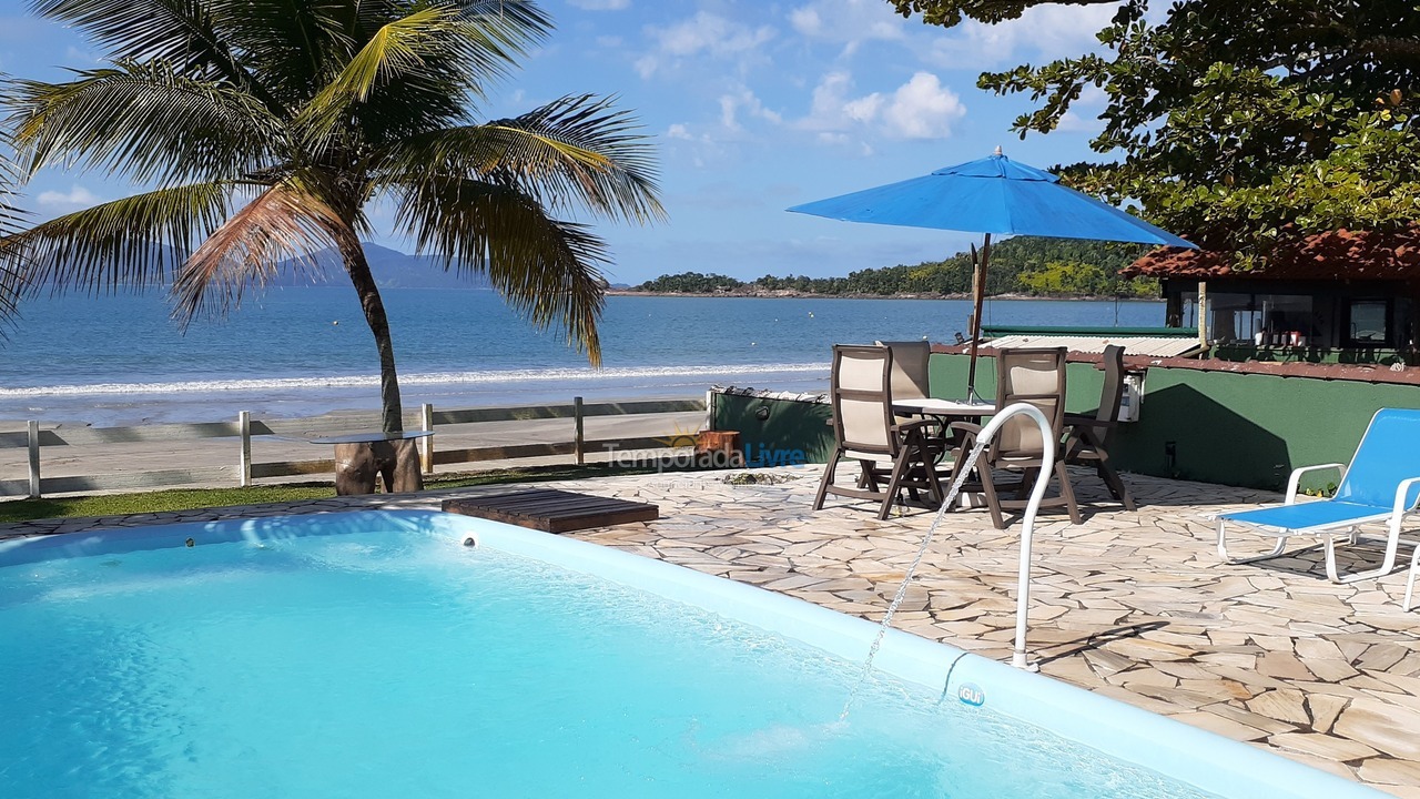 Casa para aluguel de temporada em Ubatuba (Praia da Fortaleza)