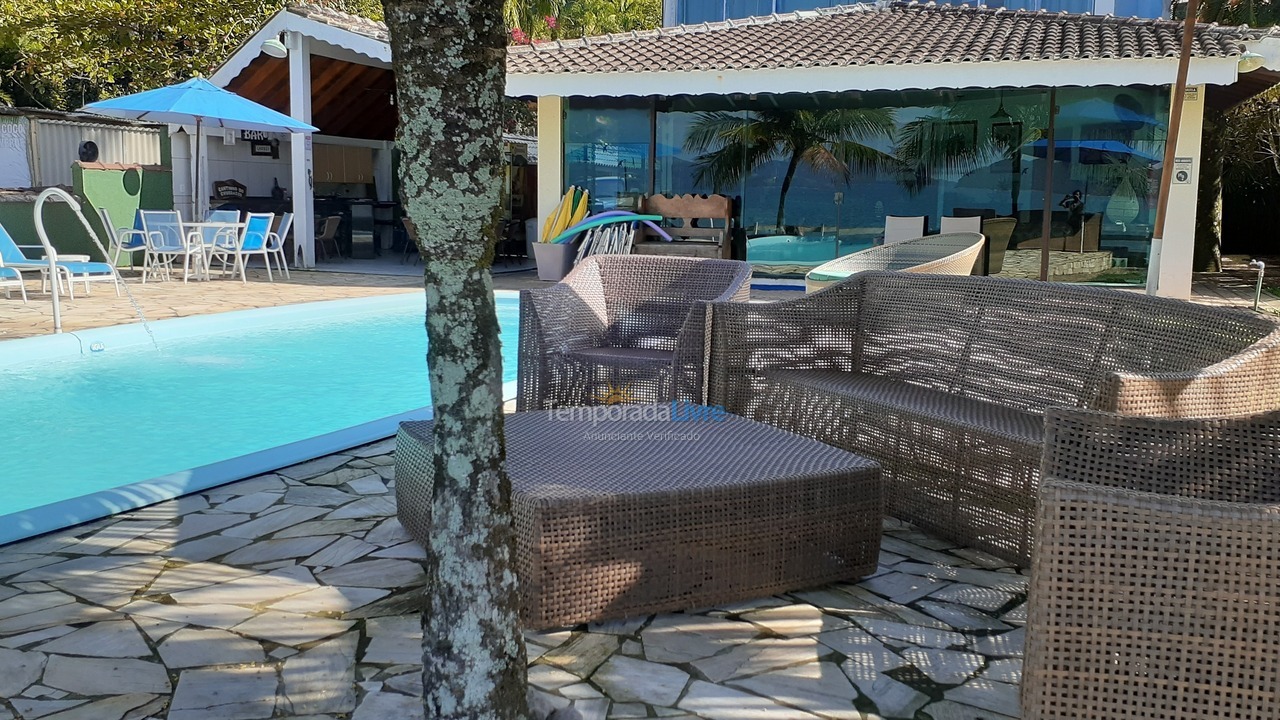 Casa para aluguel de temporada em Ubatuba (Praia da Fortaleza)