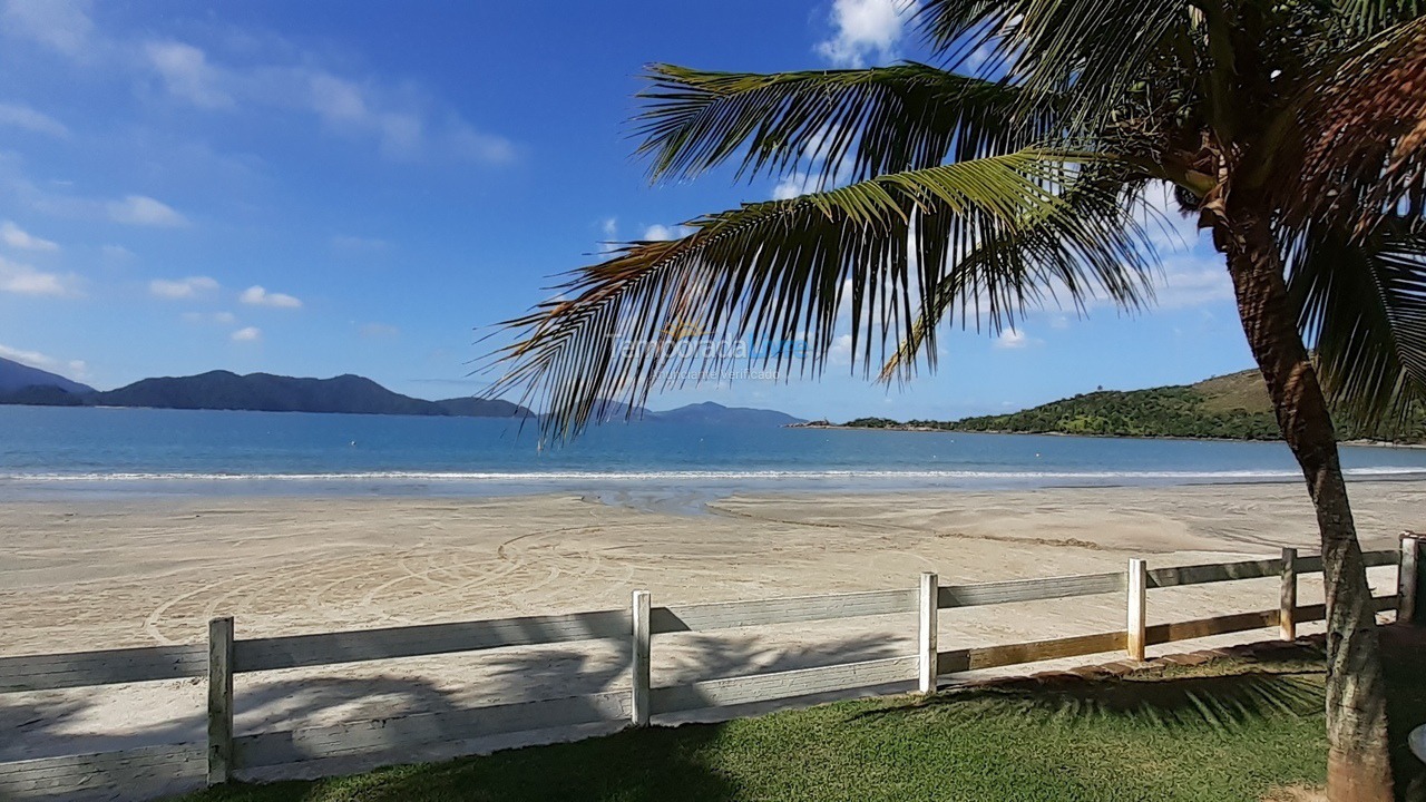 Casa para aluguel de temporada em Ubatuba (Praia da Fortaleza)