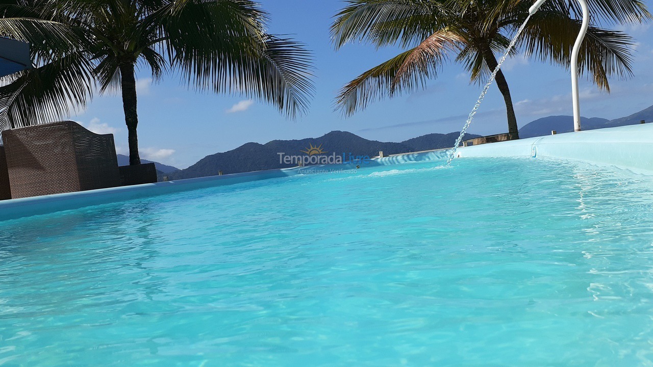 Casa para aluguel de temporada em Ubatuba (Praia da Fortaleza)