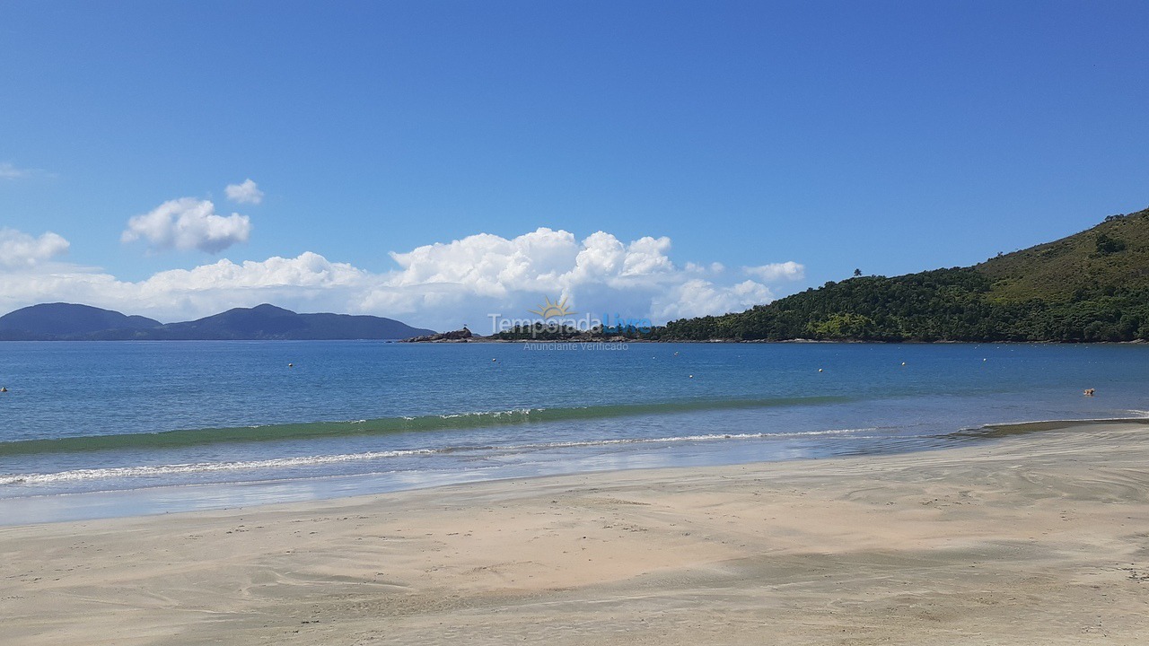 Casa para aluguel de temporada em Ubatuba (Praia da Fortaleza)