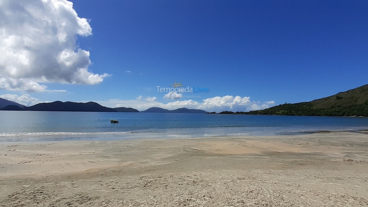 Casa para aluguel de temporada em Ubatuba (Praia da Fortaleza)