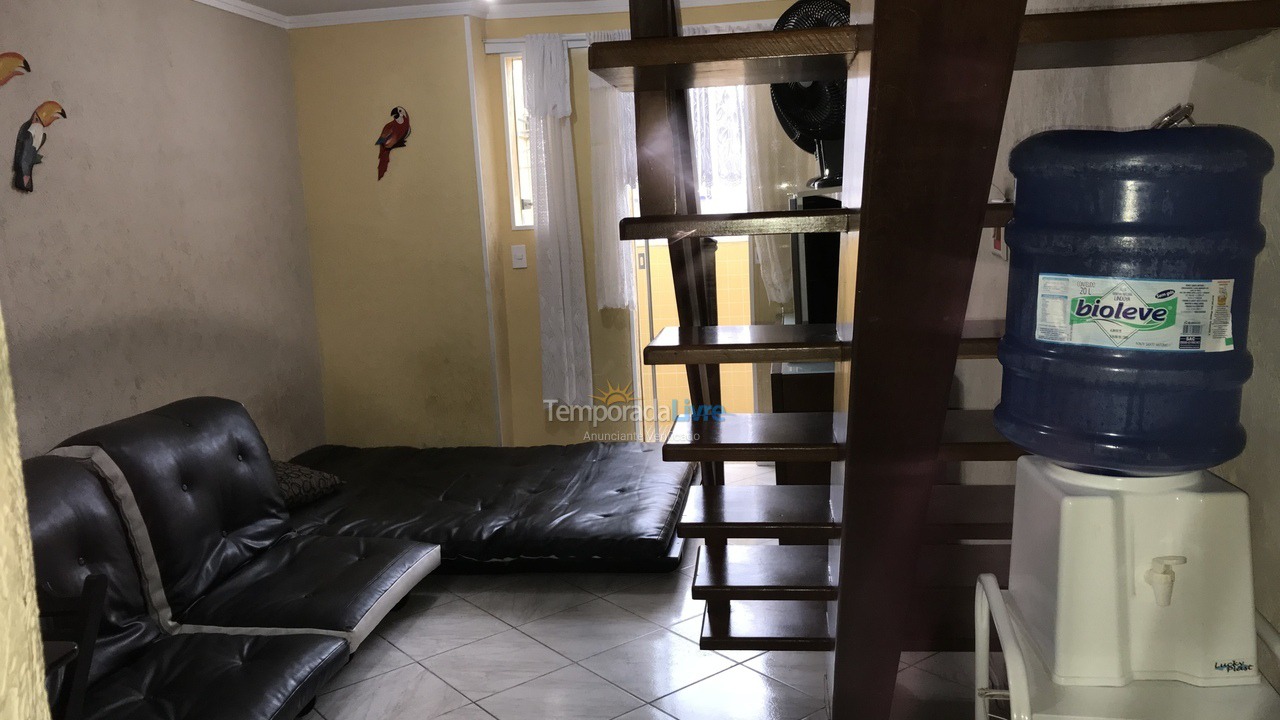 Apartamento para aluguel de temporada em Guarujá (Pitangueiras)