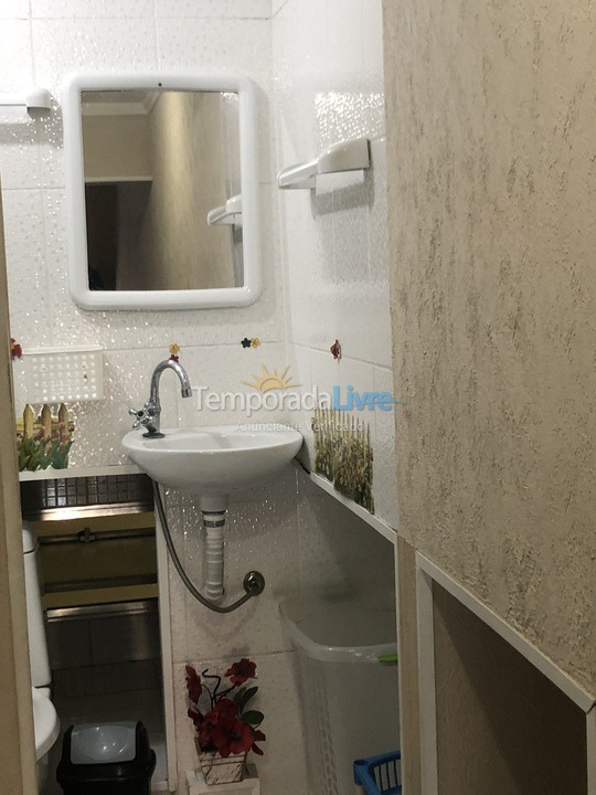 Apartamento para aluguel de temporada em Guarujá (Pitangueiras)