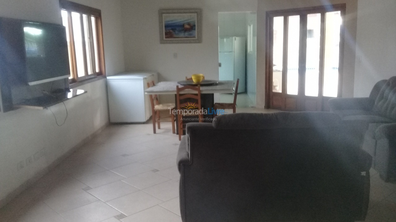 Casa para alquiler de vacaciones em Bertioga (Boraceia)