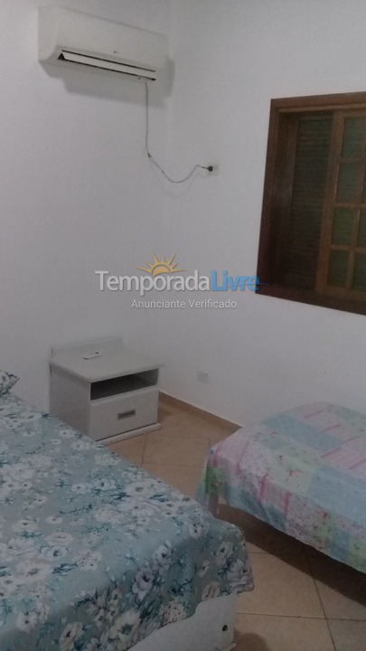 Casa para alquiler de vacaciones em Bertioga (Boraceia)