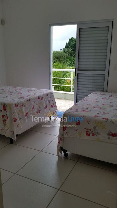 Casa para aluguel de temporada em Guarujá (Praia do Pernambuco)