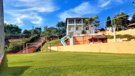 Chácara Grande com Toboágua em Mairinque