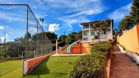 Chácara Grande com Toboágua em Mairinque