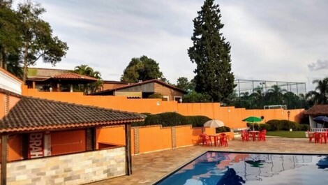 Chácara Grande com Toboágua em Mairinque