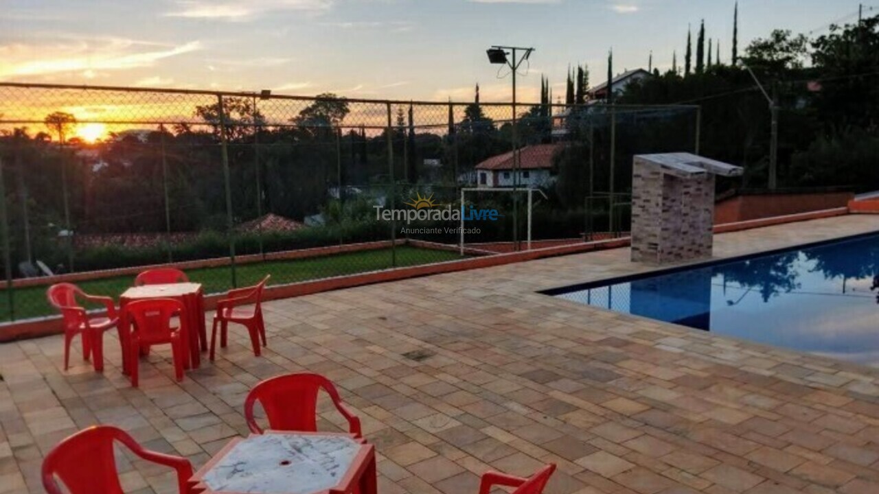 Chácara / sítio para aluguel de temporada em Mairinque (Condomínio Porta do Sol)