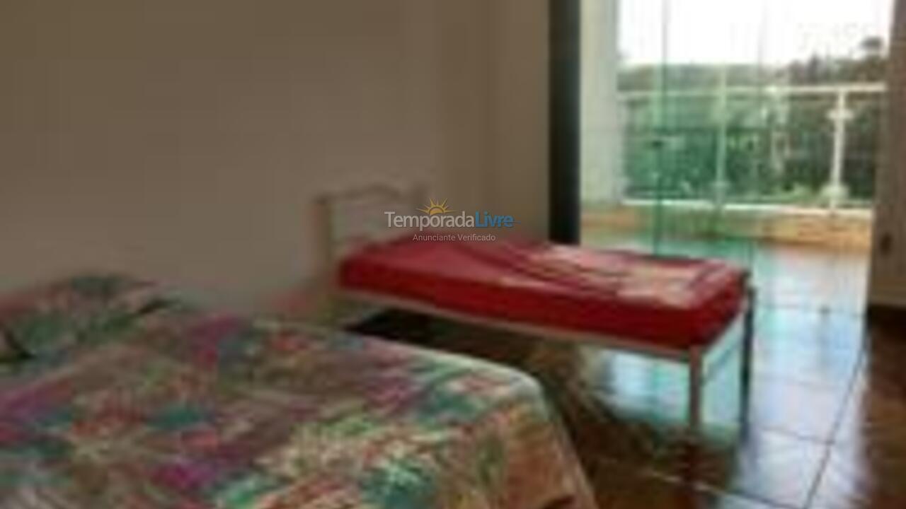 Chácara / sítio para aluguel de temporada em Mairinque (Condomínio Porta do Sol)