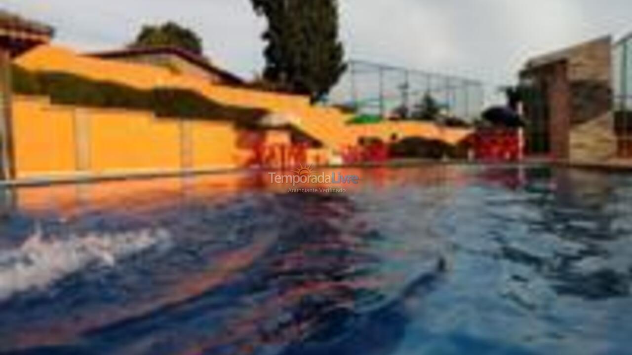 Chácara / sítio para aluguel de temporada em Mairinque (Condomínio Porta do Sol)