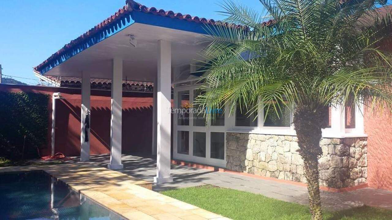 House for vacation rental in Guarujá (Jardim Virgínia)