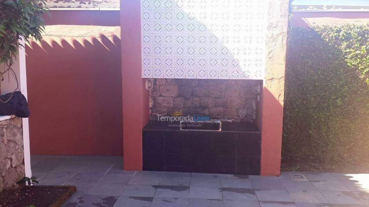 House for vacation rental in Guarujá (Jardim Virgínia)