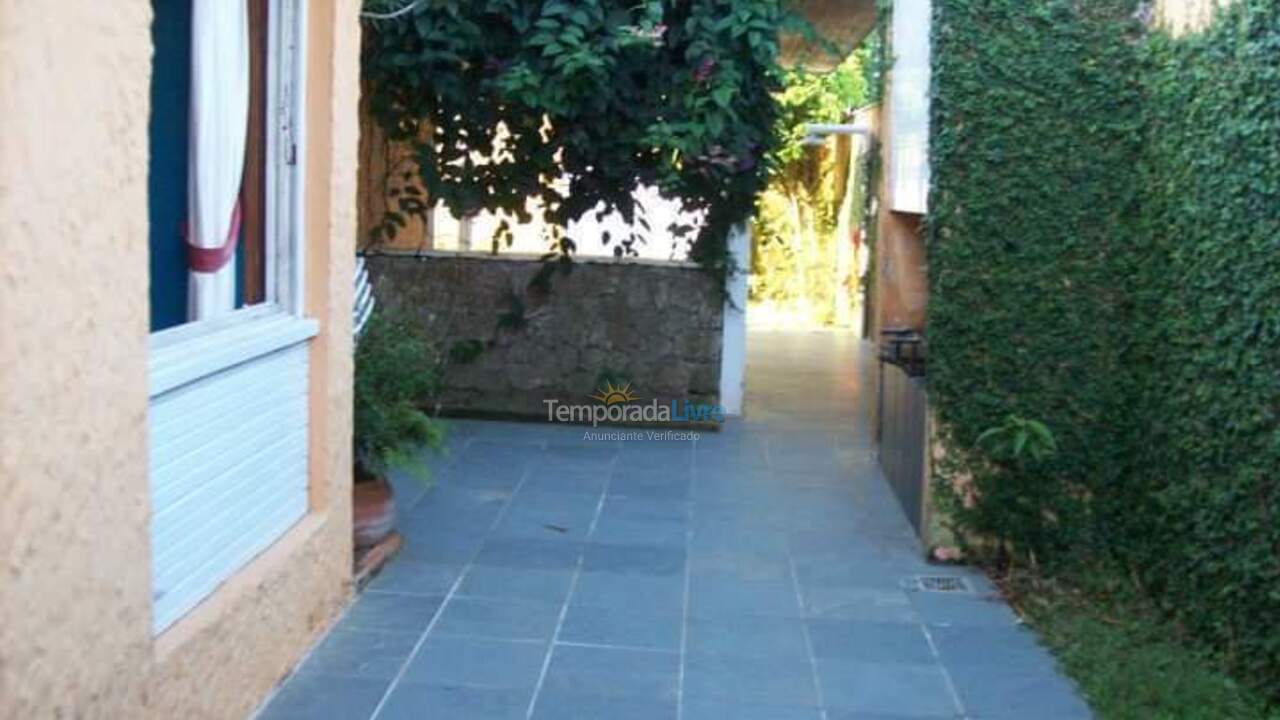 House for vacation rental in Guarujá (Jardim Virgínia)