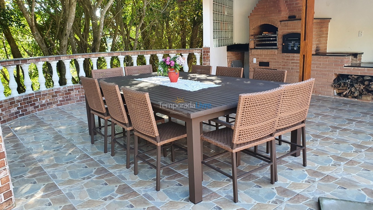 Granja para alquiler de vacaciones em Nazaré Paulista (Cuiabá)