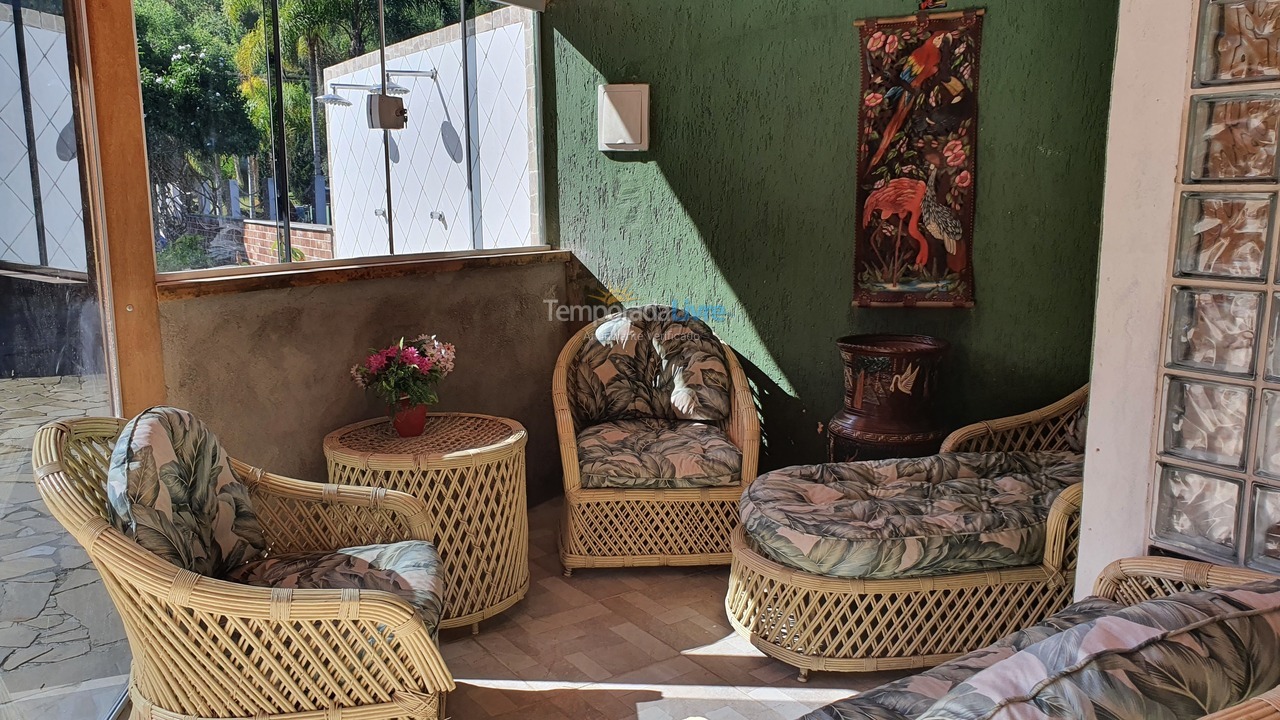 Granja para alquiler de vacaciones em Nazaré Paulista (Cuiabá)