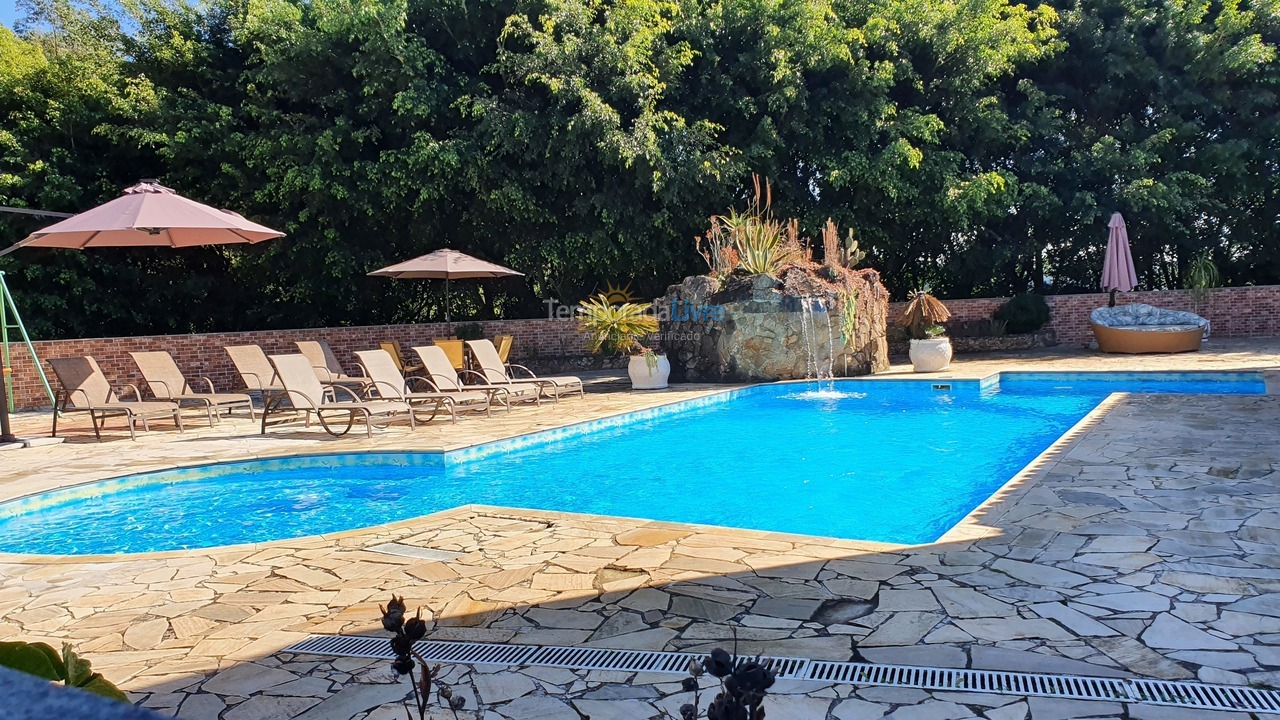 Granja para alquiler de vacaciones em Nazaré Paulista (Cuiabá)