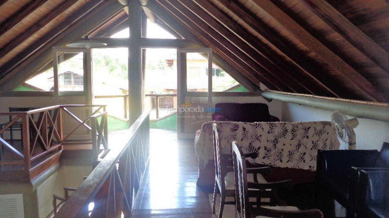 Casa para alquiler de vacaciones em Ubatuba (Condomínio Pedra Verde Domingas Dias)