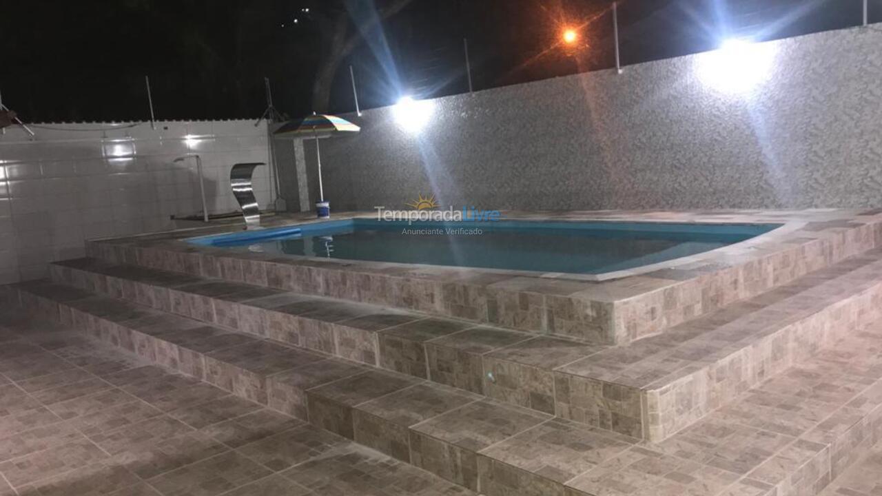 Casa para aluguel de temporada em Guarujá (Praia do Pernambuco)