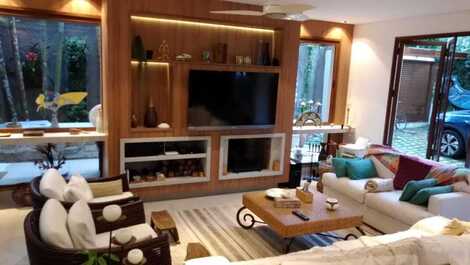 New Year's Beach House within Oceanfront Condo