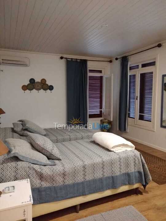 House for vacation rental in São Sebastião (Praia da Baleia)