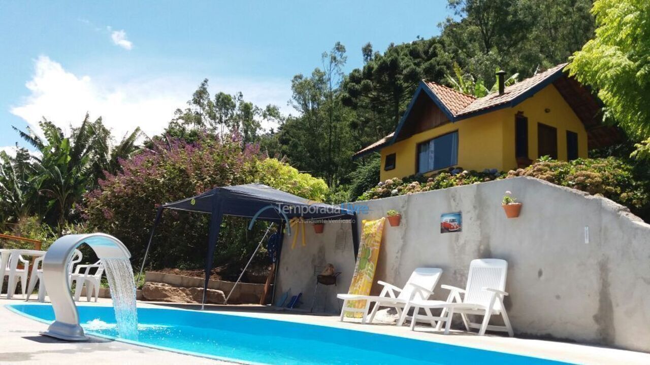 Casa para alquiler de vacaciones em Sao Bento do Sapucai (Paiol Grande Toldi)
