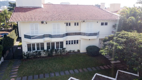 Mansão das Lagostas: 10 quartos à 2 min da Praia!