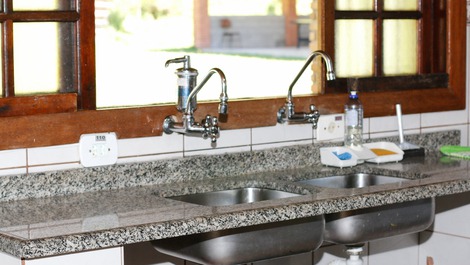 COUNTRY HOUSE WITH NATURAL WATERFALL