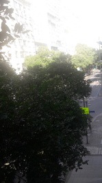 Vista da janela para  a rua barata ribeiro
