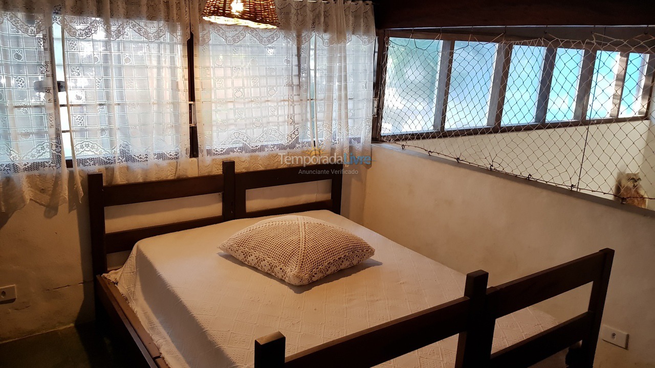 Casa para aluguel de temporada em Ubatuba (Praia das Toninhas)